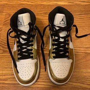 Men’s Air Jordan 1 Mid Metallic Gold